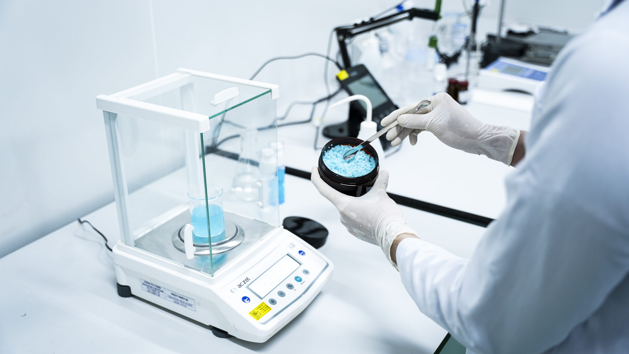 gia-cong-my-pham-chat-luong