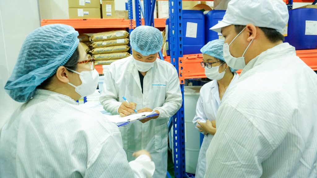 nhà máy mỹ phẩm